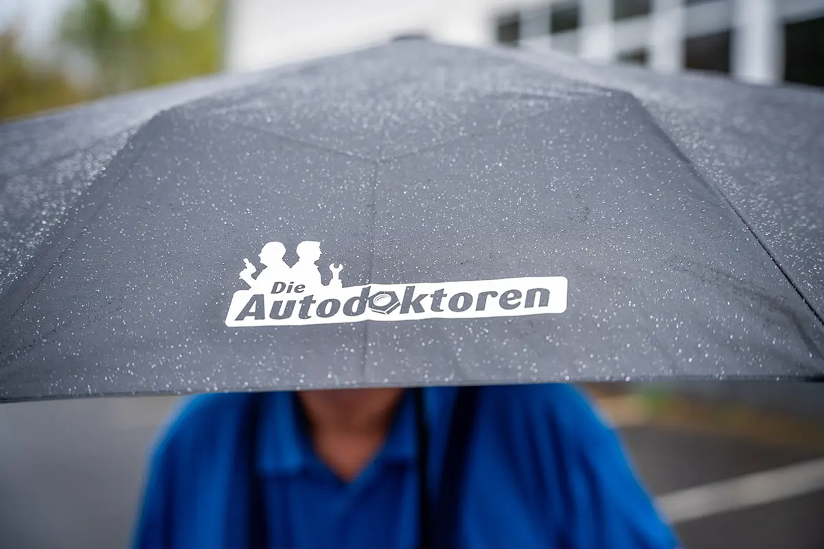 Die Autodoktoren – Taschenschirm