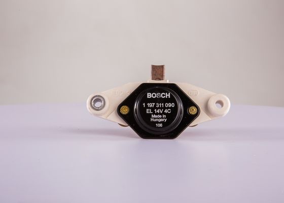 BOSCH Generatorregler (1 197 311 090)